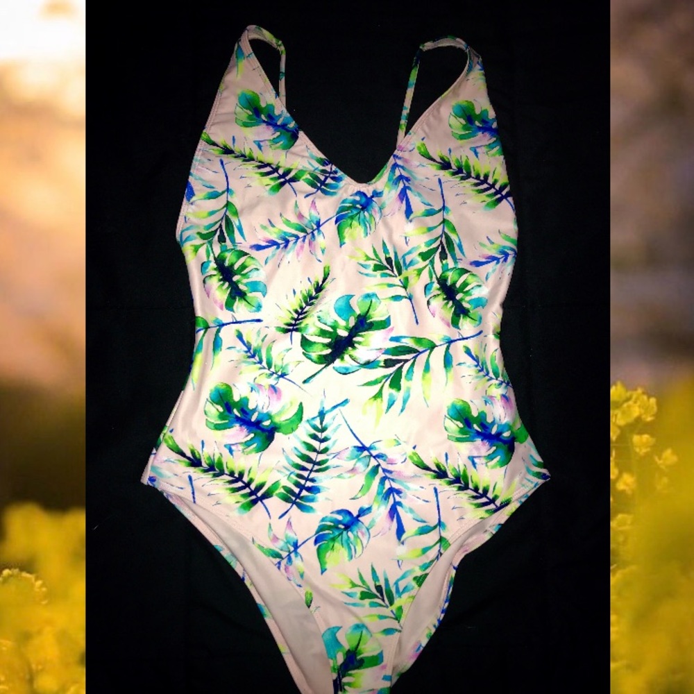 🌿 Forever 21 Tropical One-Piece Swimsuit